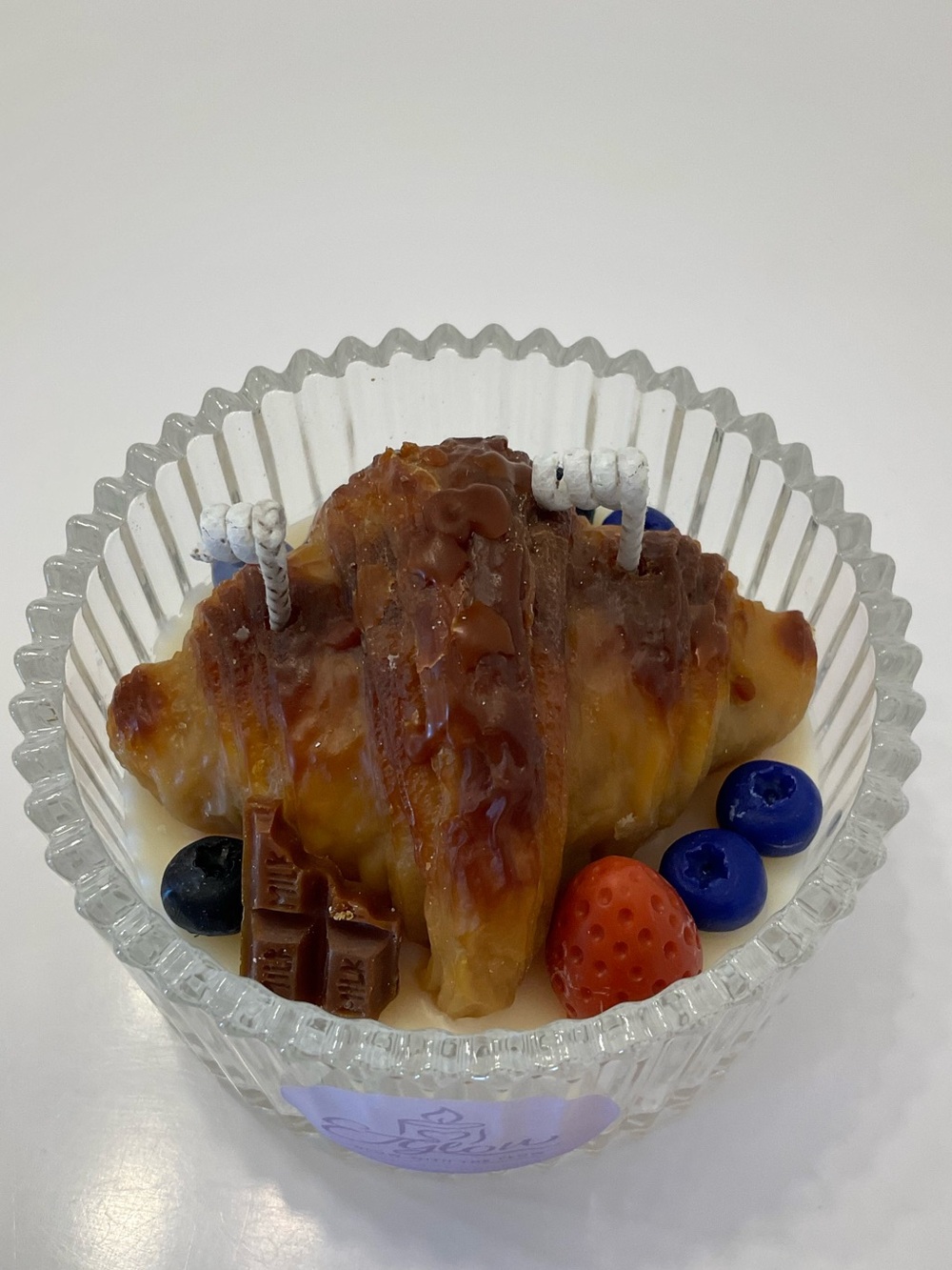 🕯️🍓Strawberry Açaí Dessert Style Candle - Picture 2 of 3